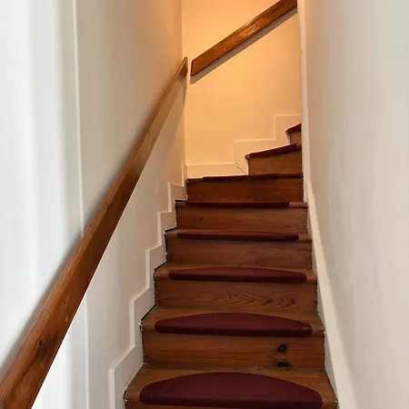 Renovated Duplex With Garden - And Port Within Walking Distance