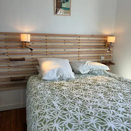 شقة Renovated Duplex With Garden - And Port Within Walking Distance