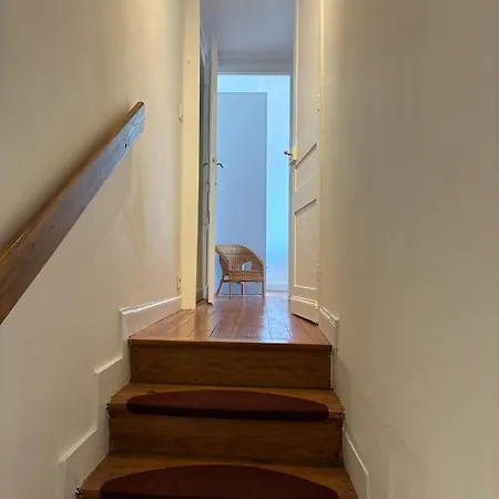 شقة Renovated Duplex With Garden - And Port Within Walking Distance *