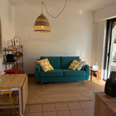 Apartament Renovated Duplex With Garden - And Port Within Walking Distance *